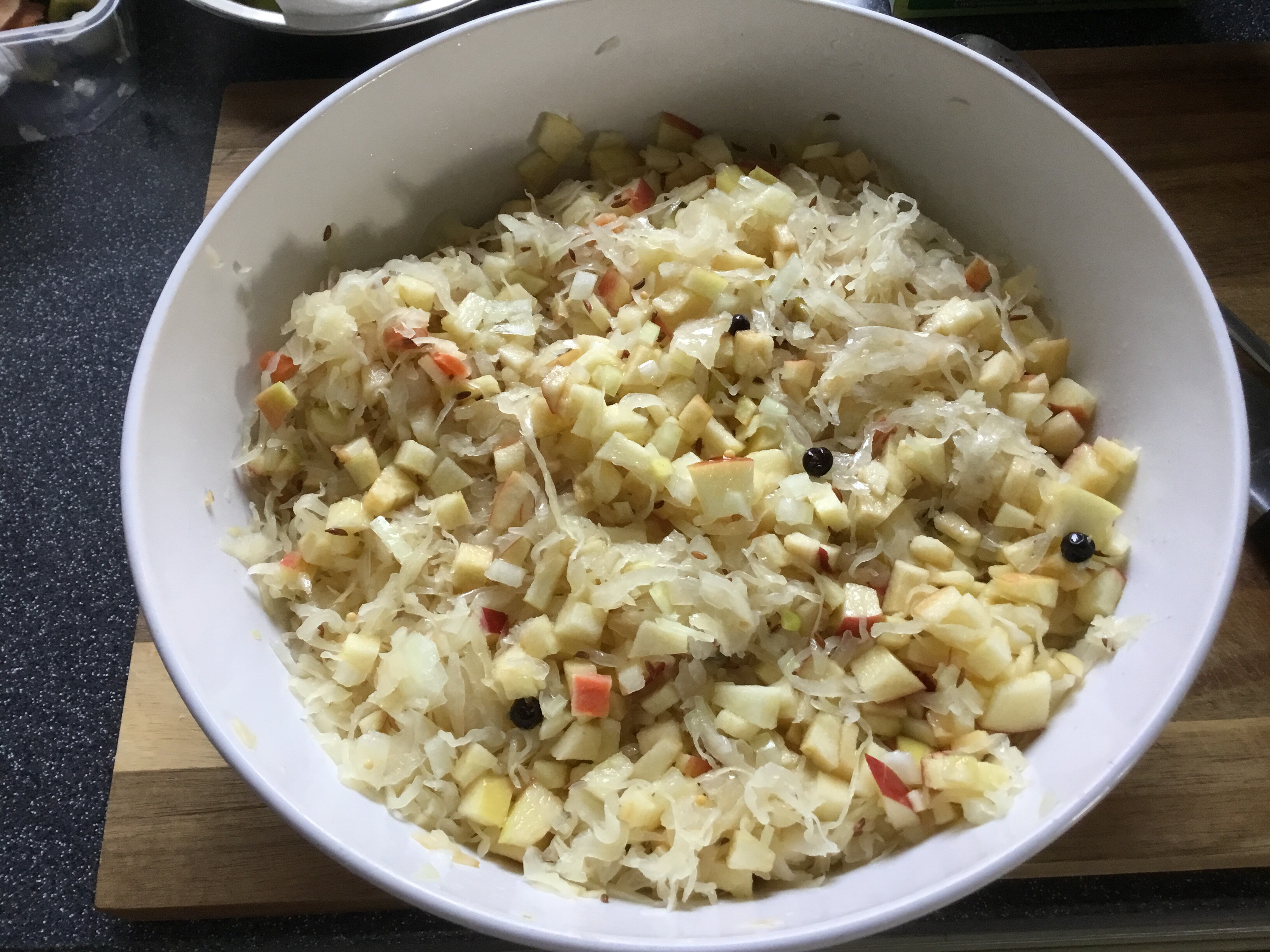 Sauerkrautsalat mit Äpfeln › Mein KochBlog